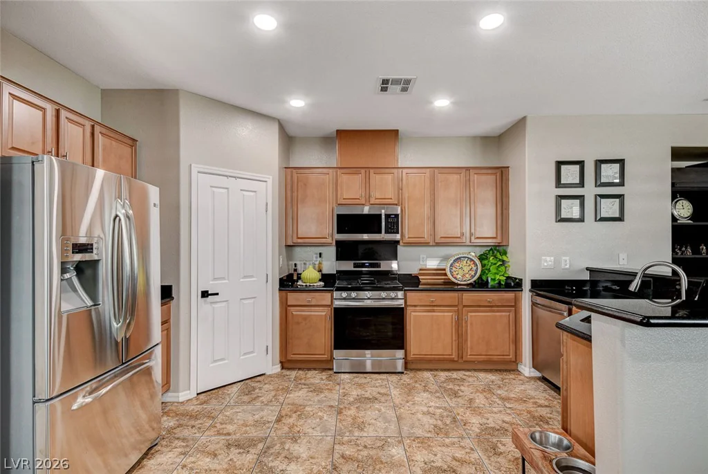 10335 Rugged Mountain, Las Vegas, NV 89166