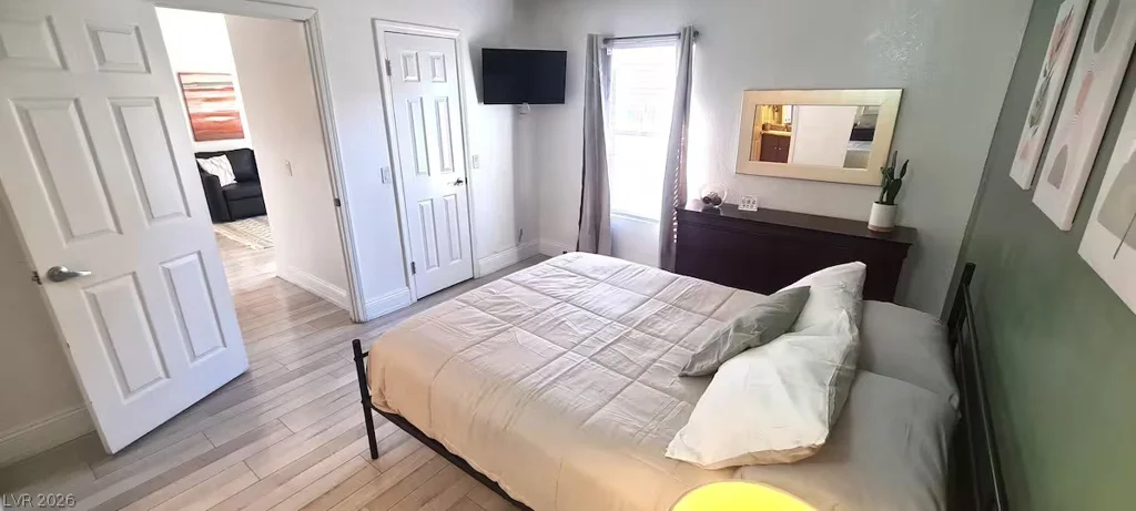 4200 Valley View, Las Vegas, NV 89103