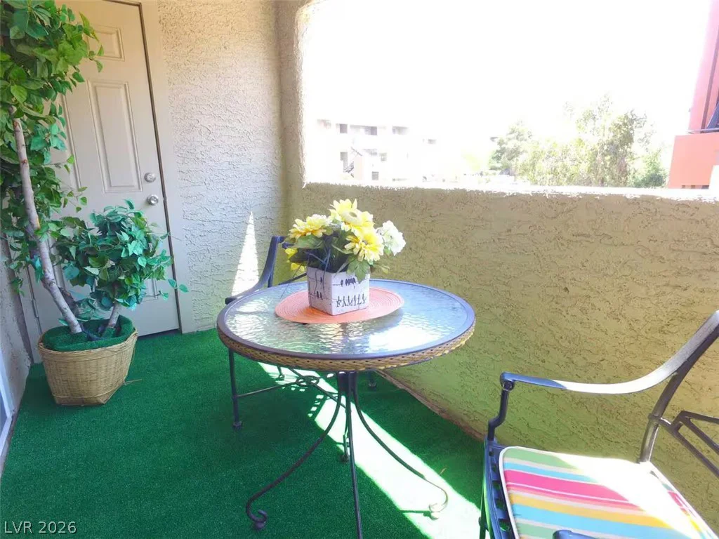 4200 Valley View, Las Vegas, NV 89103