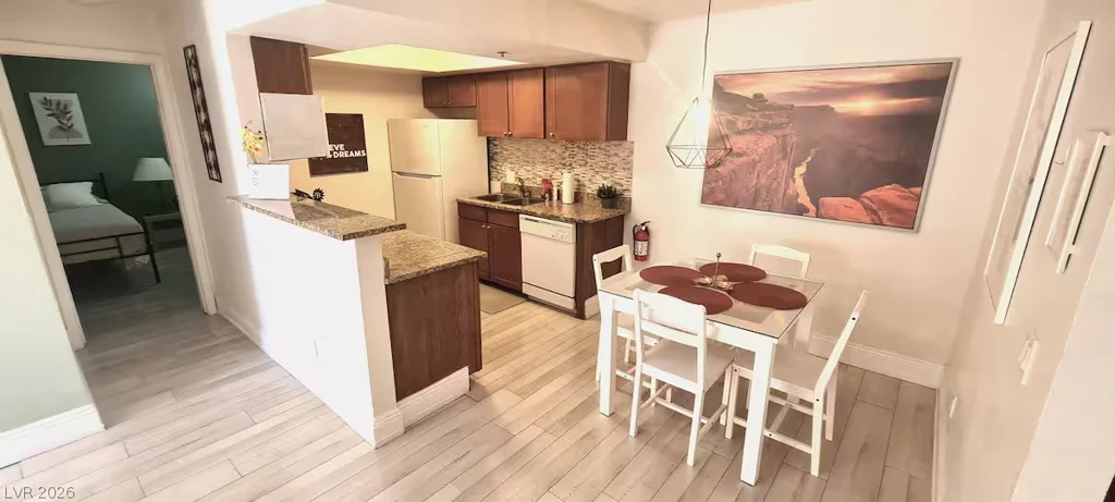 4200 Valley View, Las Vegas, NV 89103