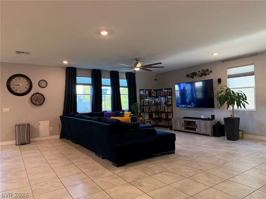 6920 Baylor Creek, North Las Vegas, NV 89086