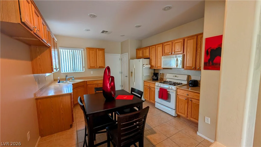 2574 Stardust Valley, Henderson, NV 89044