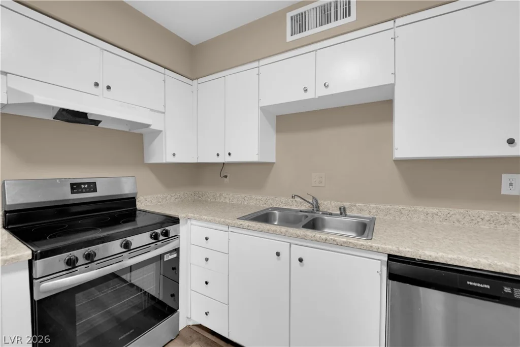 350 Desert Inn, Las Vegas, NV 89109