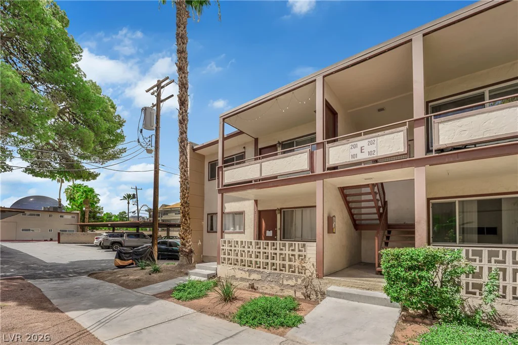 350 Desert Inn, Las Vegas, NV 89109