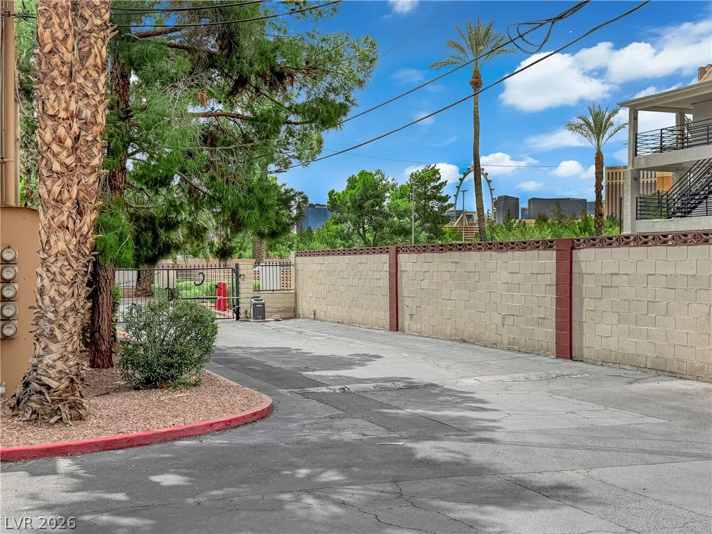 350 Desert Inn, Las Vegas, NV 89109