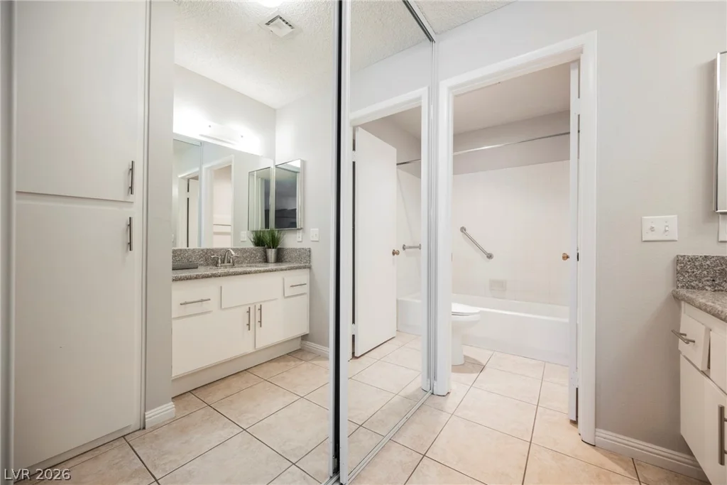 4836 Nara Vista, Las Vegas, NV 89103