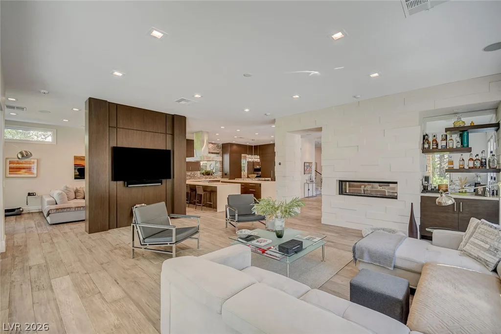 11827 Oakland Hills, Las Vegas, NV 89141