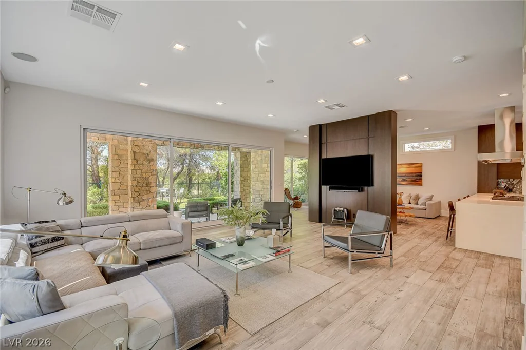 11827 Oakland Hills, Las Vegas, NV 89141