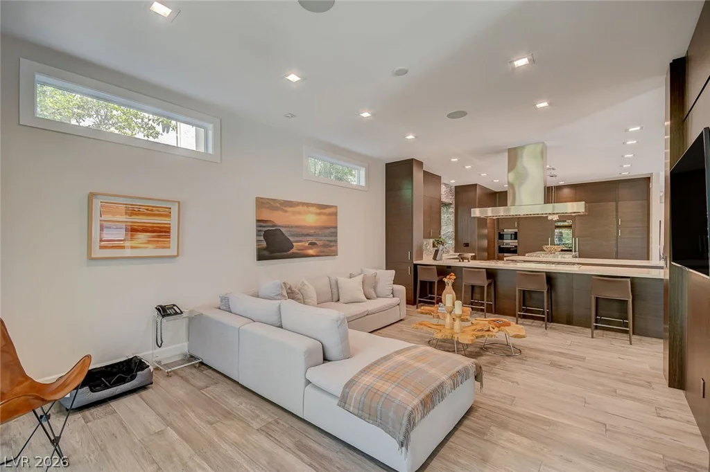 11827 Oakland Hills, Las Vegas, NV 89141
