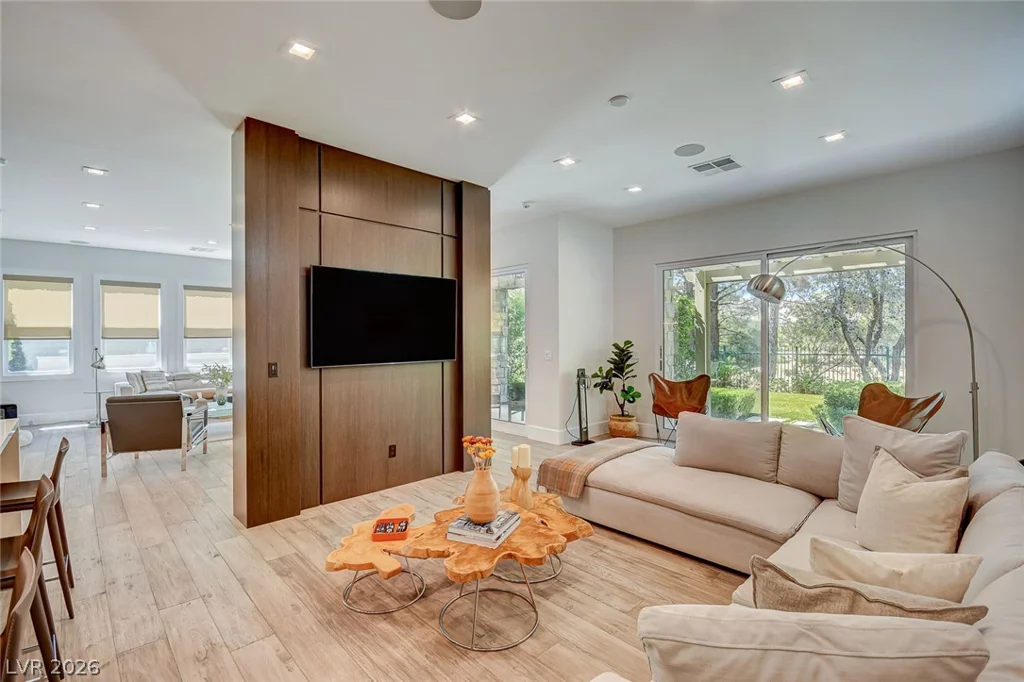 11827 Oakland Hills, Las Vegas, NV 89141