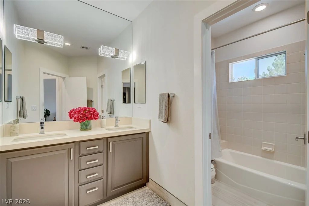11827 Oakland Hills, Las Vegas, NV 89141