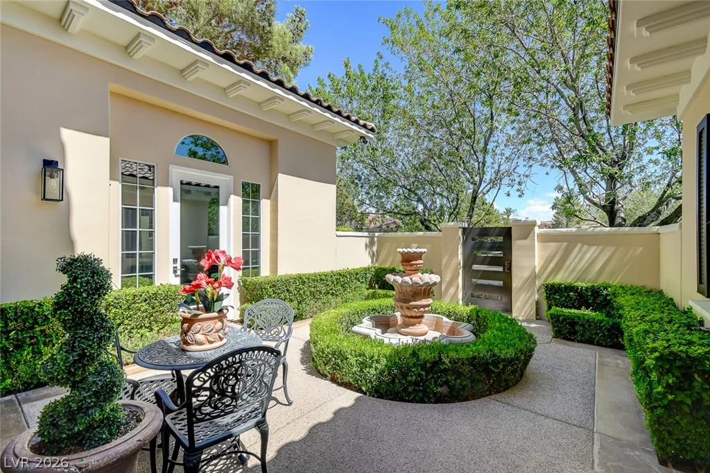 11827 Oakland Hills, Las Vegas, NV 89141