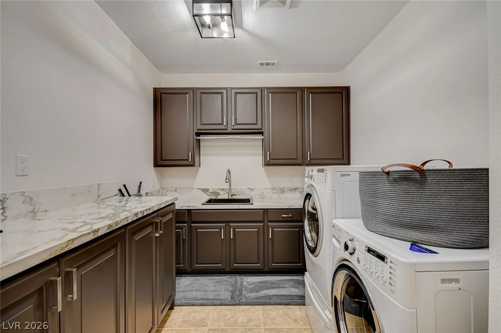 11827 Oakland Hills, Las Vegas, NV 89141
