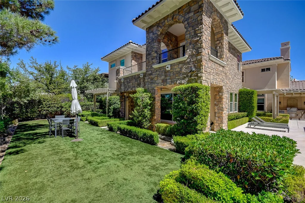 11827 Oakland Hills, Las Vegas, NV 89141