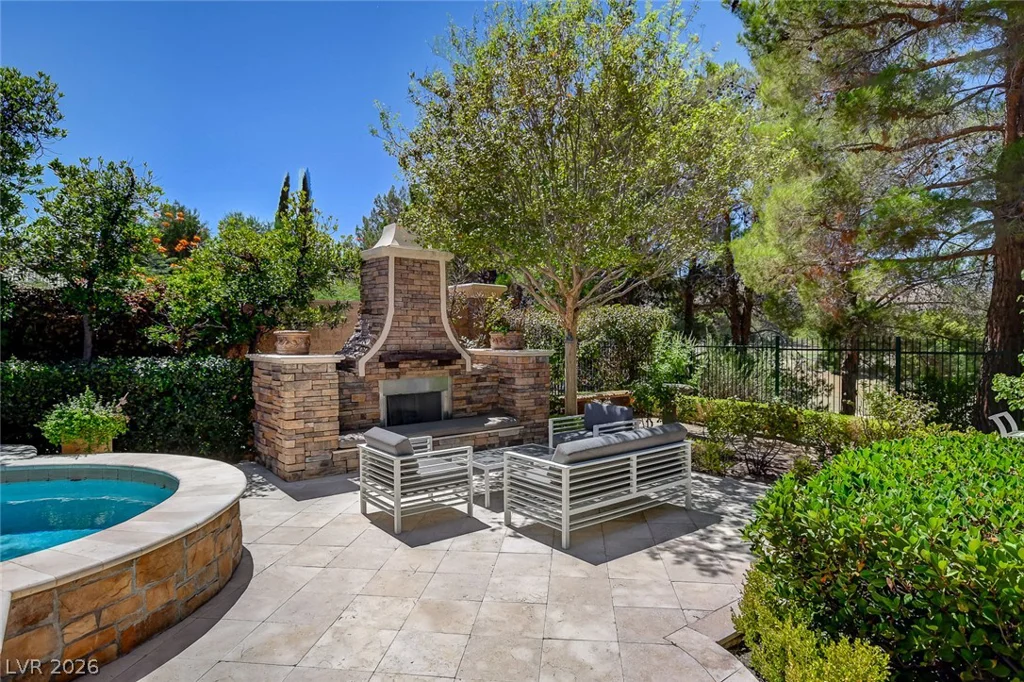 11827 Oakland Hills, Las Vegas, NV 89141