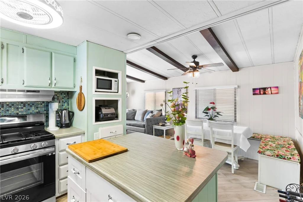 3671 Gulf Shores, Las Vegas, NV 89122