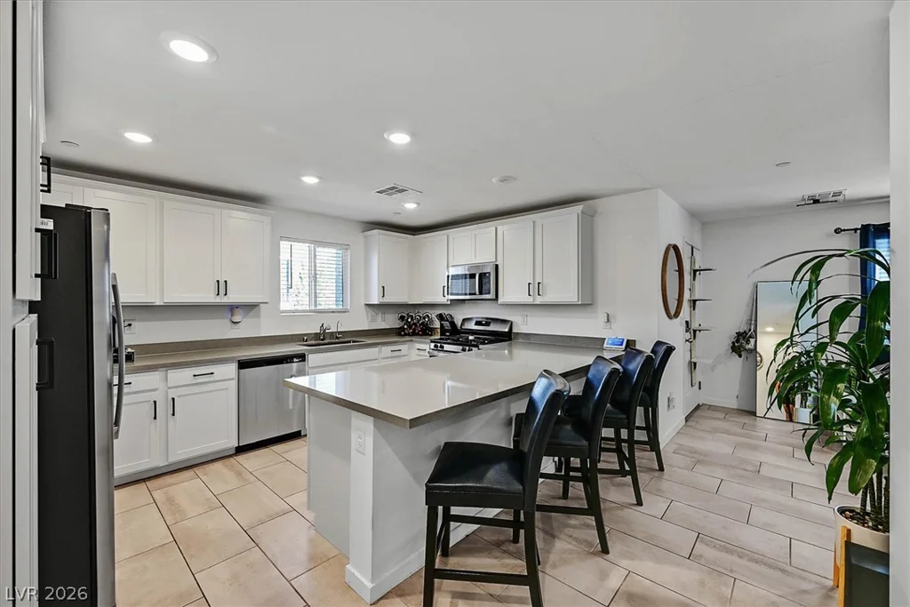 6282 Foxes Dale, Las Vegas, NV 89166