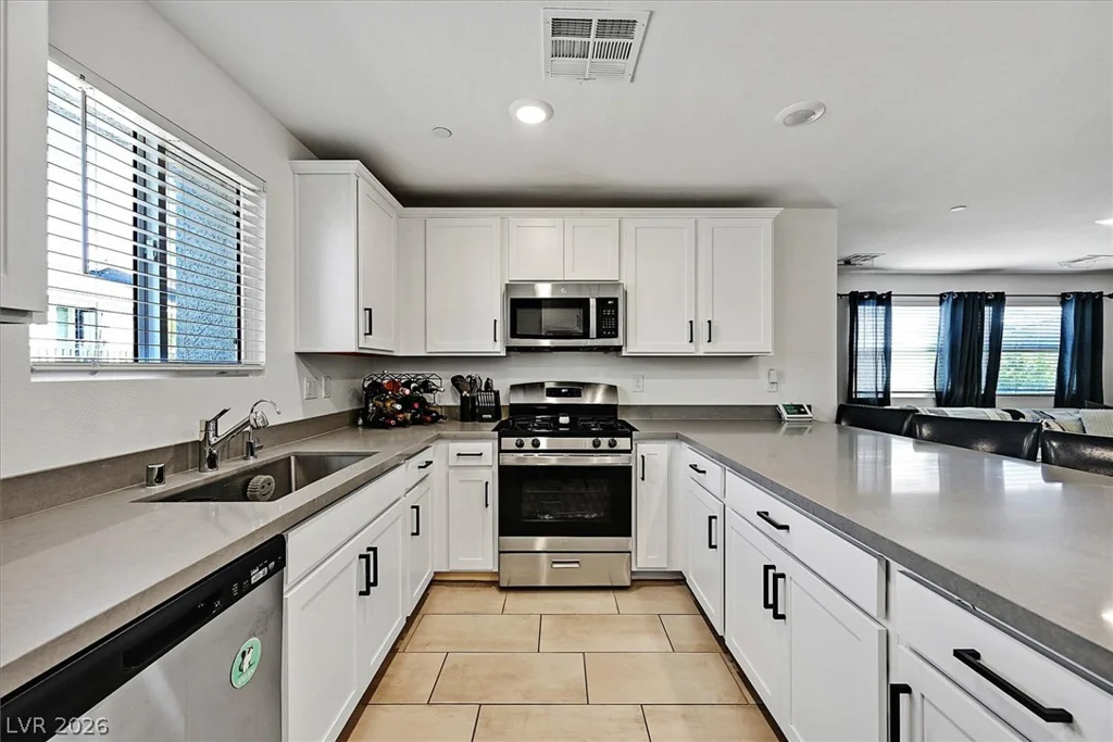 6282 Foxes Dale, Las Vegas, NV 89166