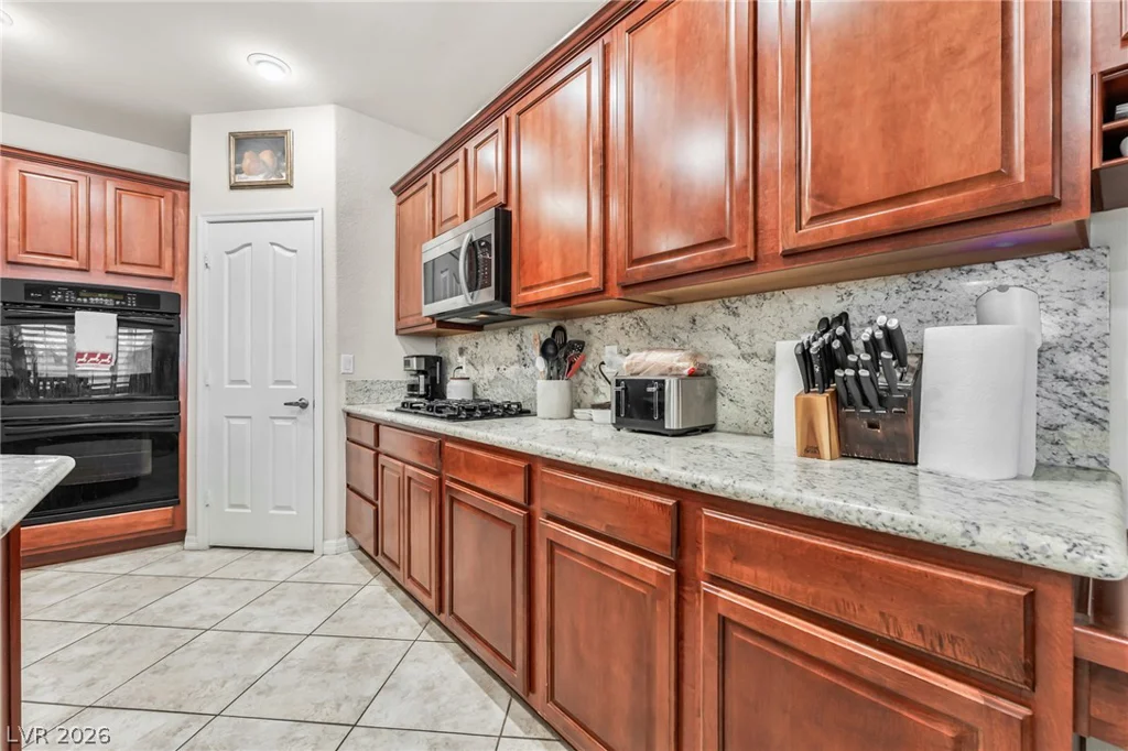 6450 Hughes Springs, Las Vegas, NV 89131