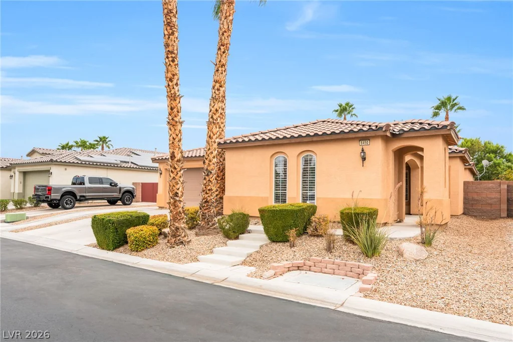 6450 Hughes Springs, Las Vegas, NV 89131