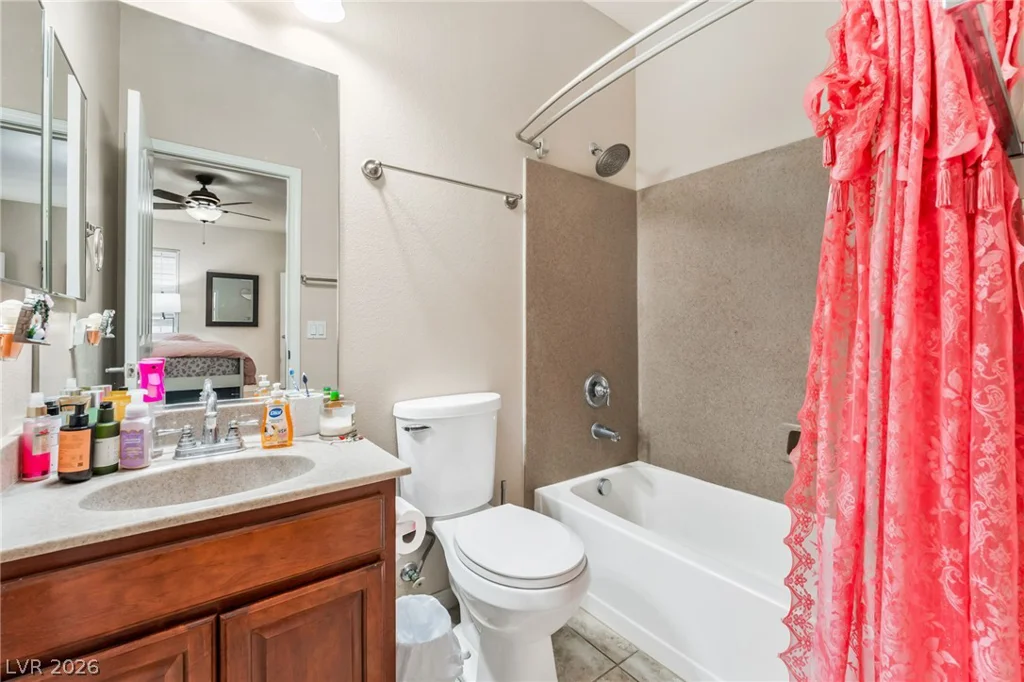 6450 Hughes Springs, Las Vegas, NV 89131