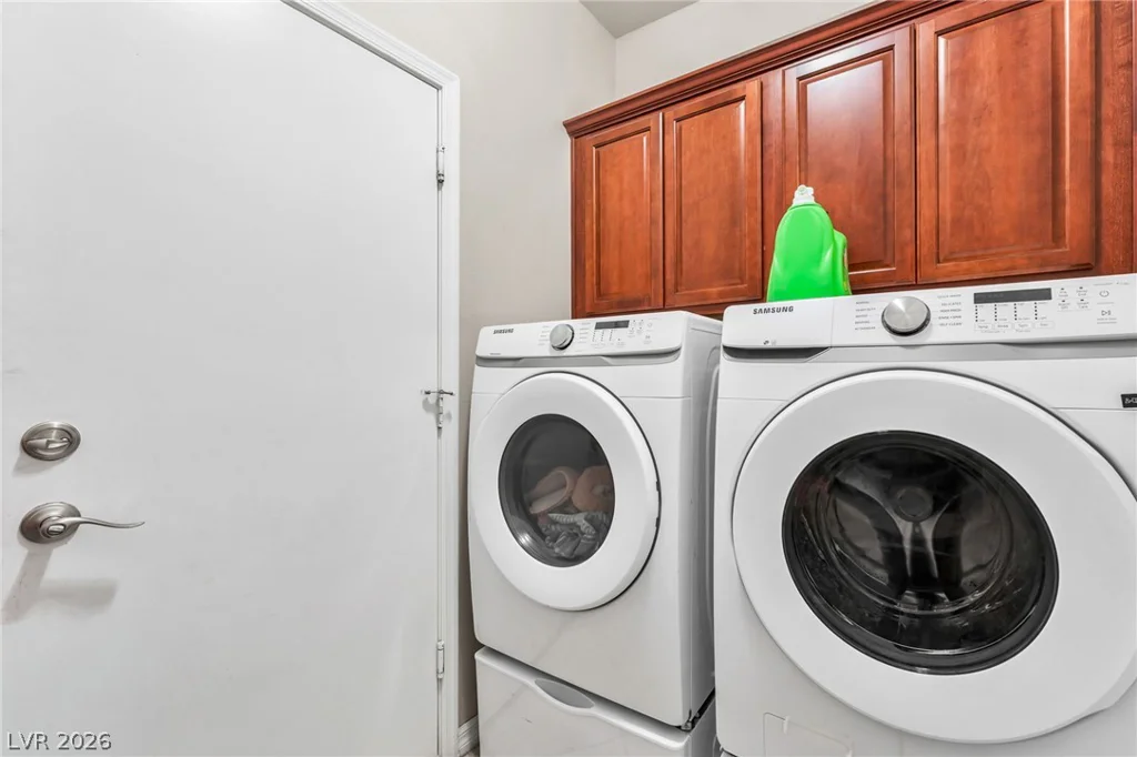 6450 Hughes Springs, Las Vegas, NV 89131