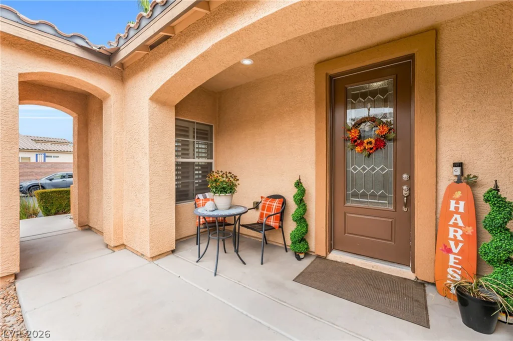 6450 Hughes Springs, Las Vegas, NV 89131