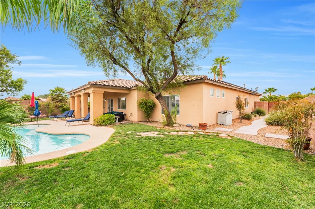 6450 Hughes Springs, Las Vegas, NV 89131