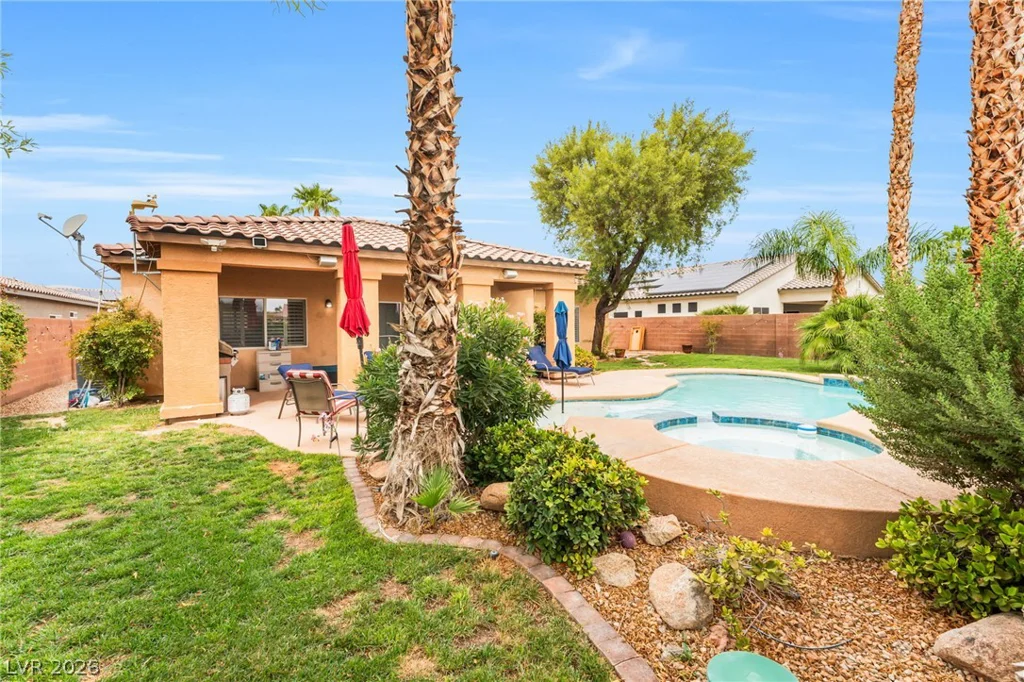 6450 Hughes Springs, Las Vegas, NV 89131