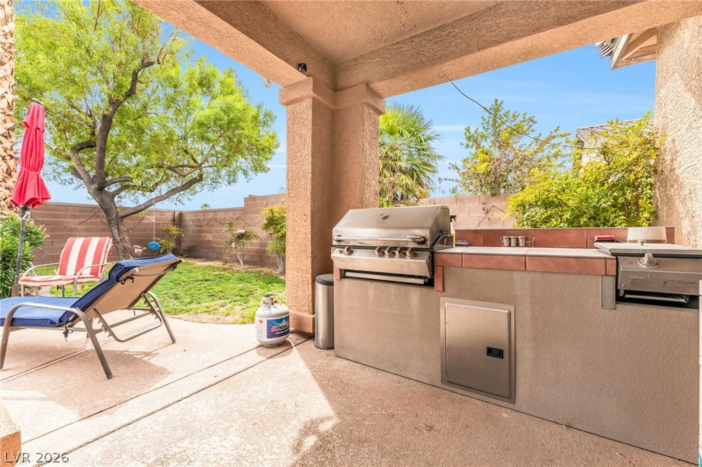 6450 Hughes Springs, Las Vegas, NV 89131
