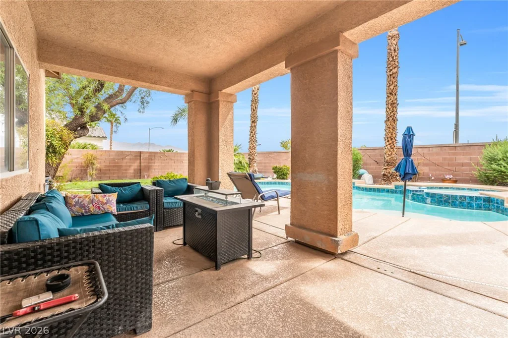 6450 Hughes Springs, Las Vegas, NV 89131