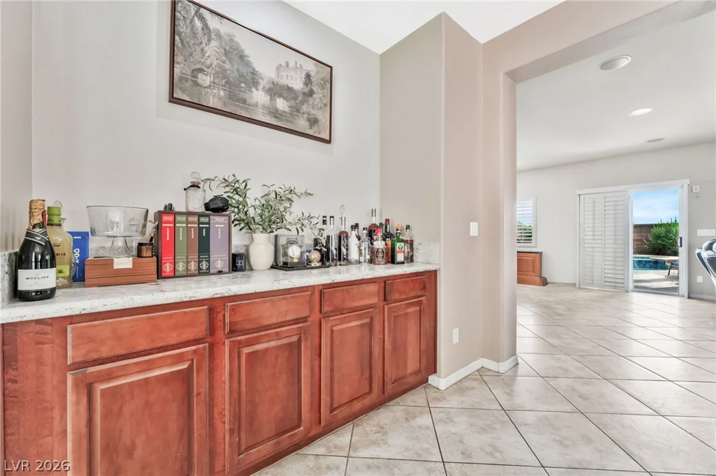 6450 Hughes Springs, Las Vegas, NV 89131