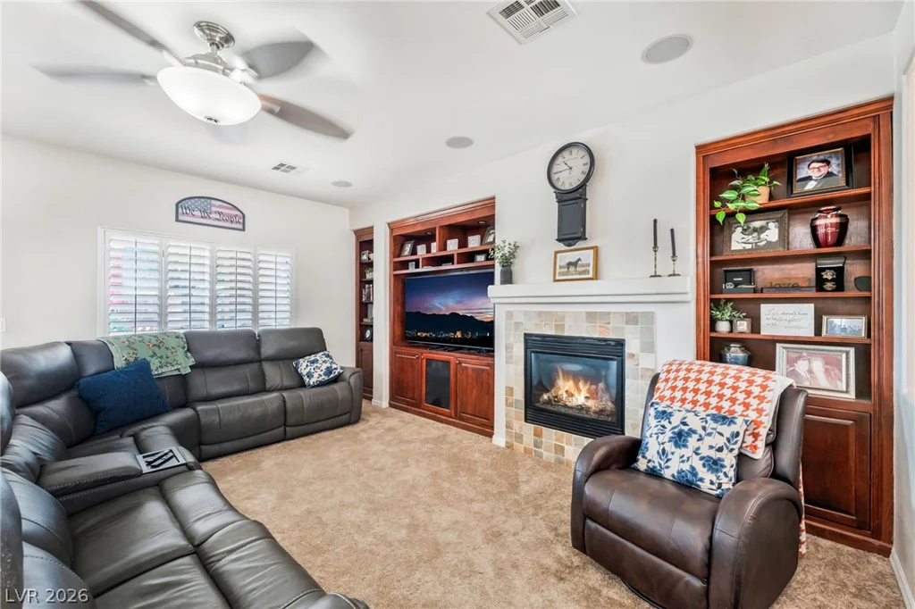 6450 Hughes Springs, Las Vegas, NV 89131