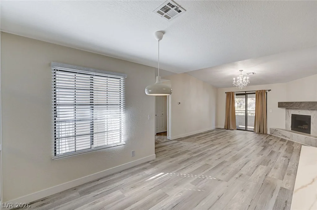 2633 Durango, Las Vegas, NV 89117