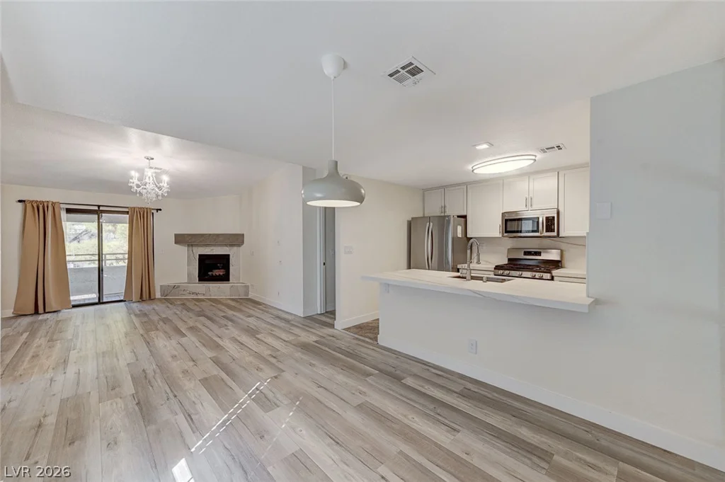 2633 Durango, Las Vegas, NV 89117