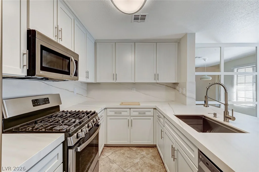 2633 Durango, Las Vegas, NV 89117