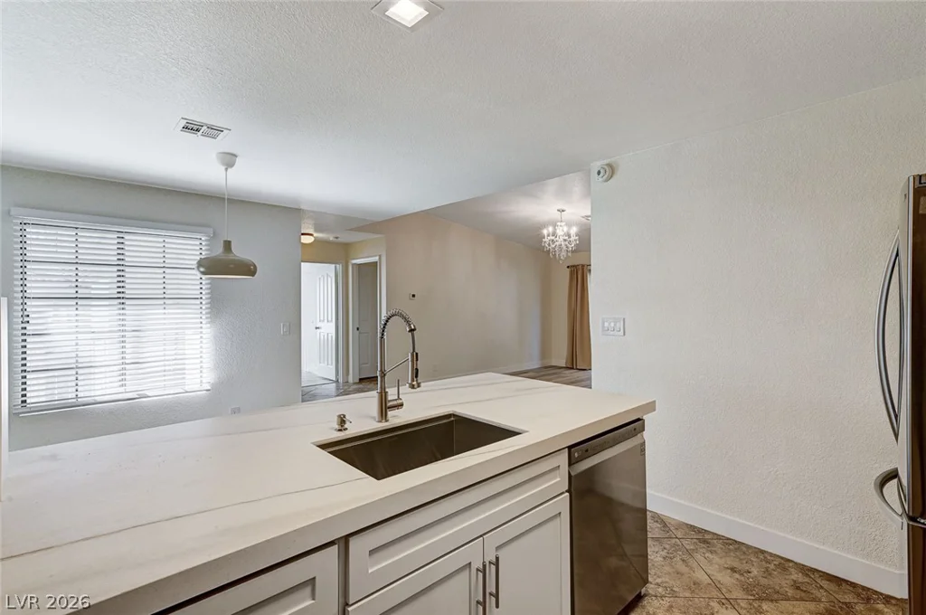 2633 Durango, Las Vegas, NV 89117
