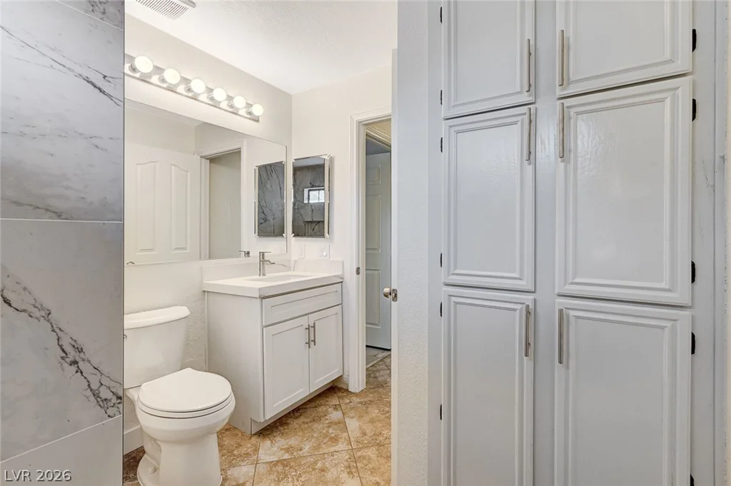 2633 Durango, Las Vegas, NV 89117