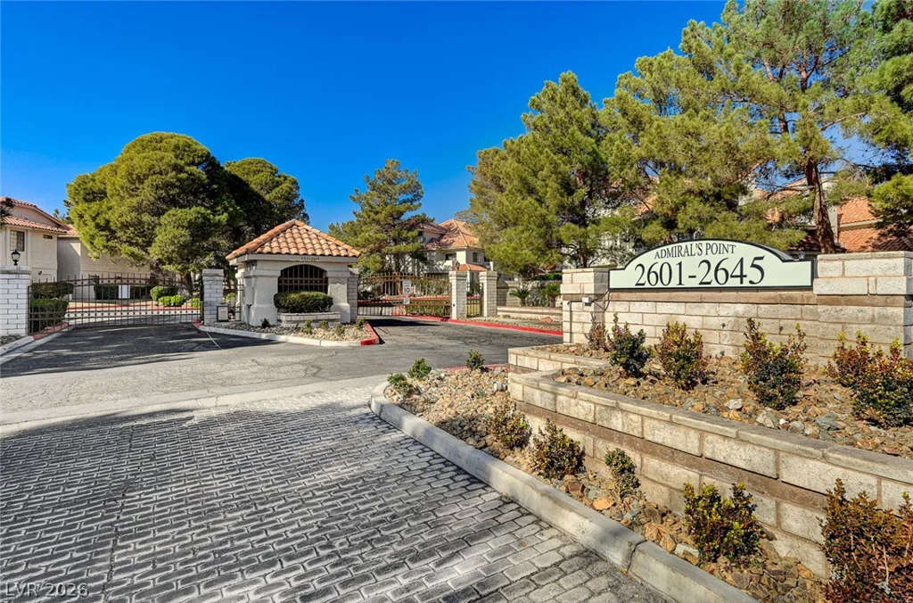 2633 Durango, Las Vegas, NV 89117