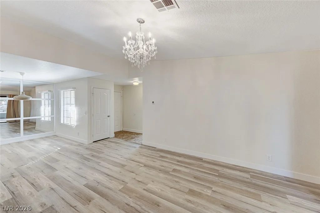 2633 Durango, Las Vegas, NV 89117