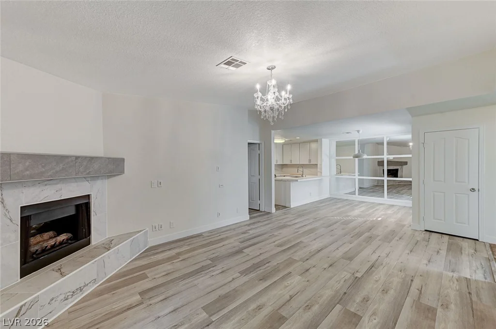 2633 Durango, Las Vegas, NV 89117