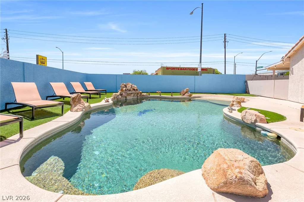 719 Carlitos, North Las Vegas, NV 89031