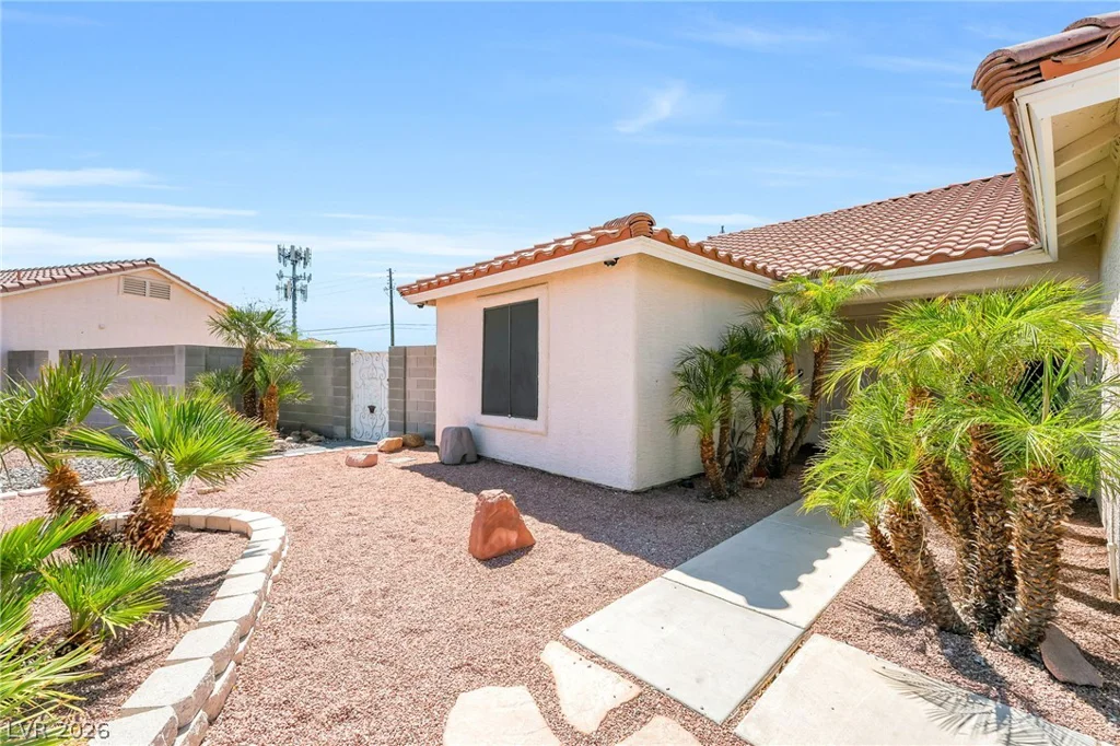 719 Carlitos, North Las Vegas, NV 89031