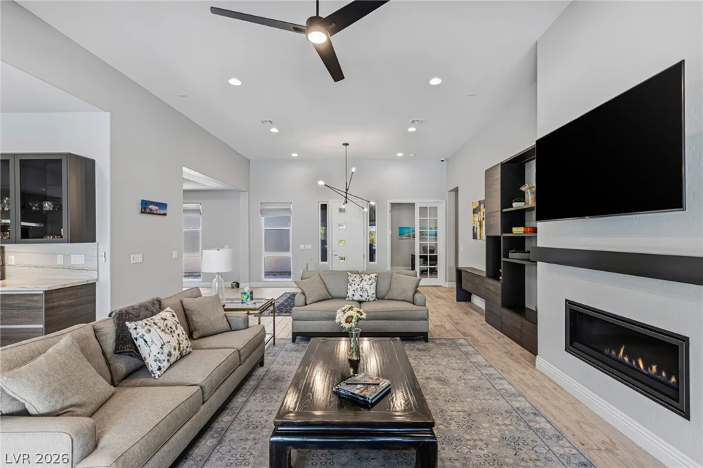 6957 Rainstone, Las Vegas, NV 89148