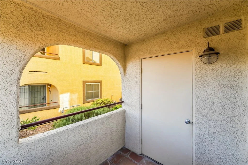7950 Flamingo, Las Vegas, NV 89147