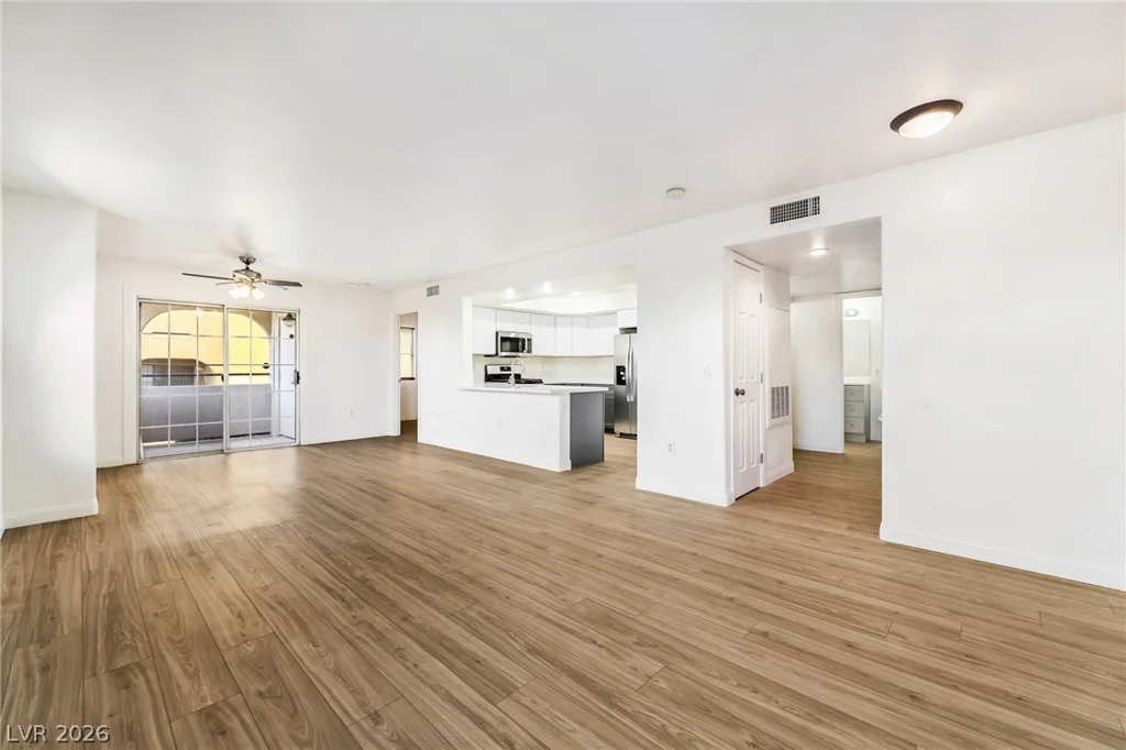 7950 Flamingo, Las Vegas, NV 89147