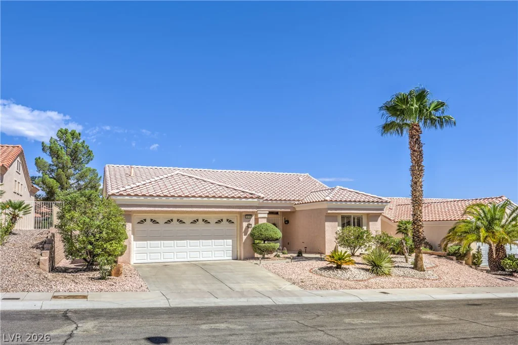10700 Grand Cypress, Las Vegas, NV 89134