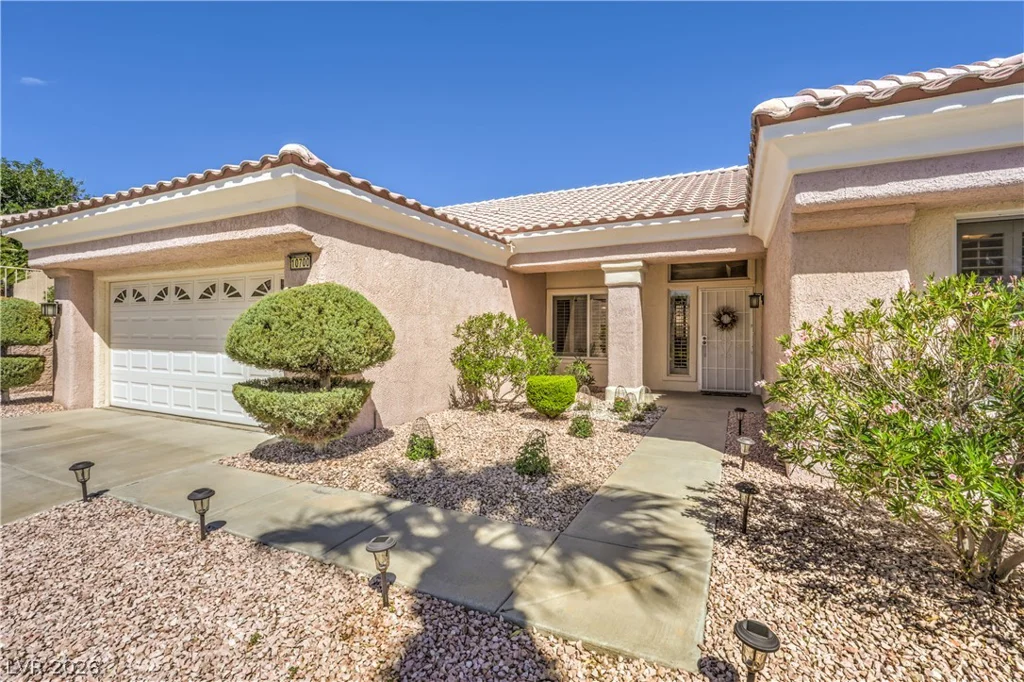 10700 Grand Cypress, Las Vegas, NV 89134