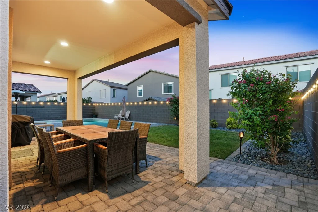 9380 Lunar Ray, Las Vegas, NV 89143