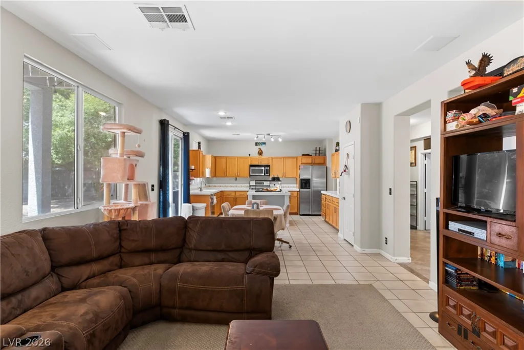 6117 Starpoint, North Las Vegas, NV 89031